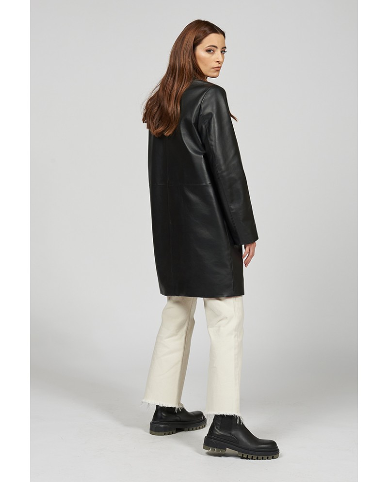 BUN 84 | Black leather coat