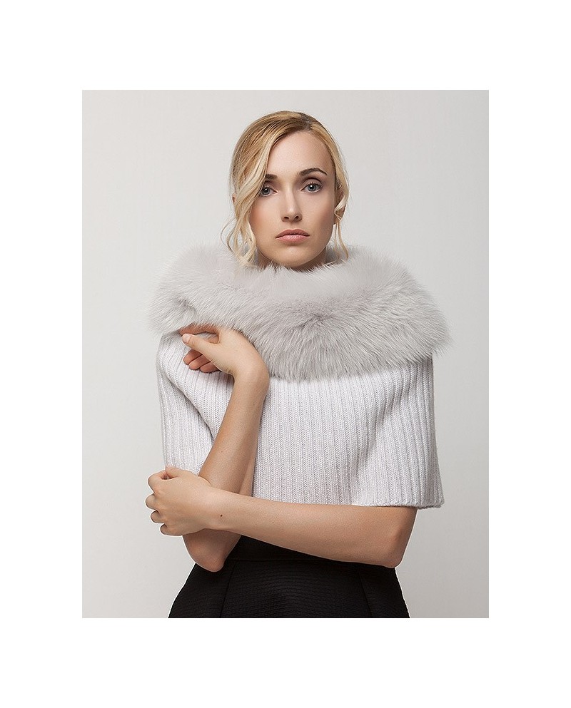 Short Pocho with fox collar