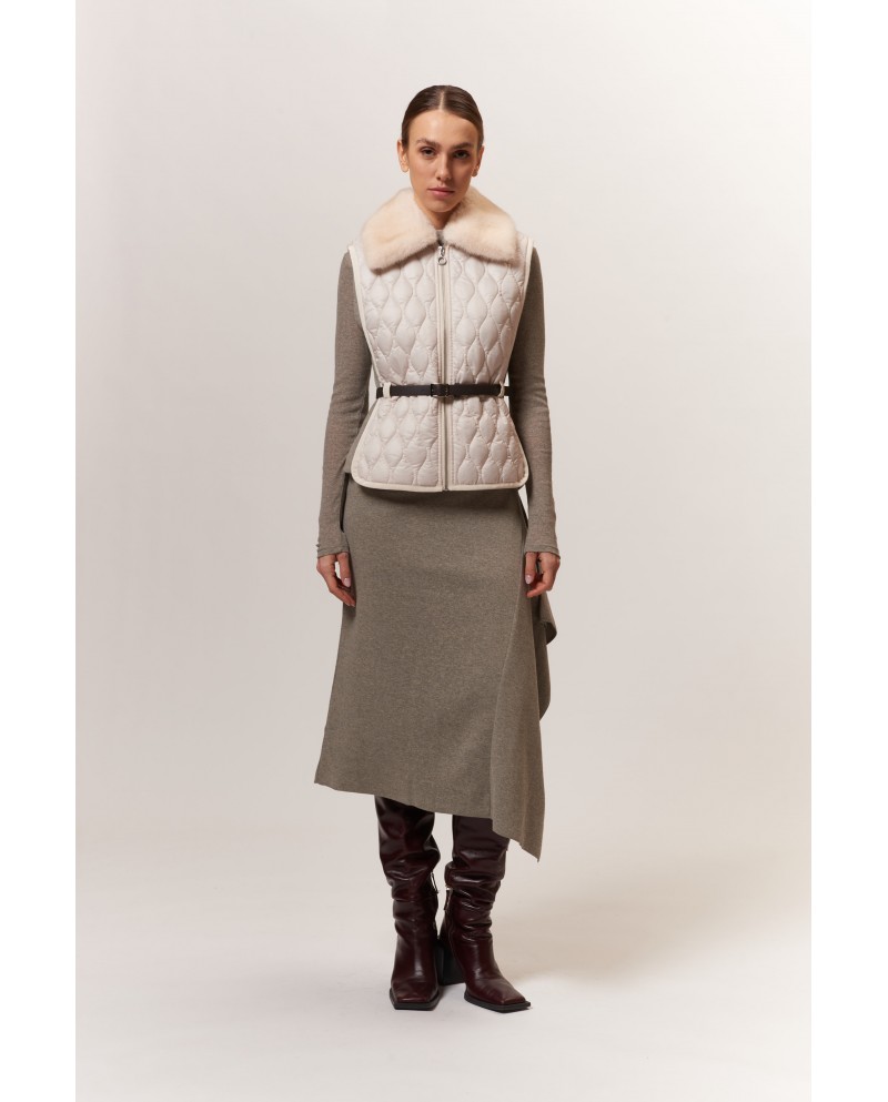 BUN 96 | Quilted Vest with Fur Collar