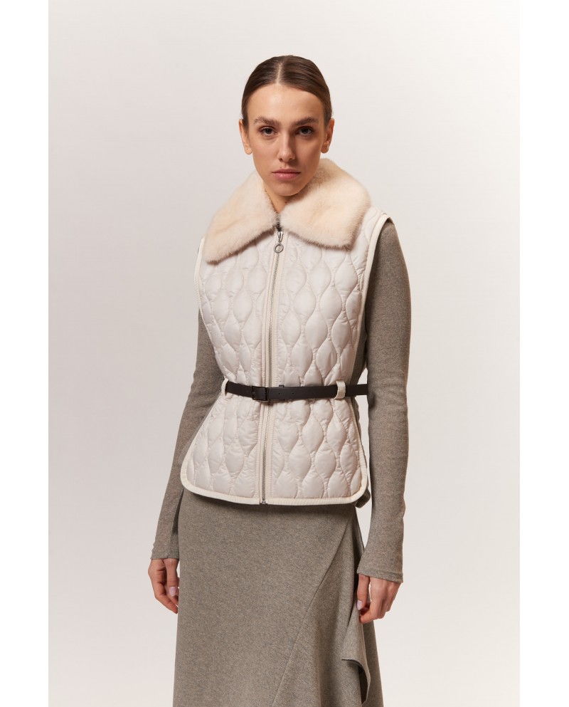BUN 96 | Quilted Vest with Fur Collar