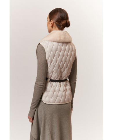 BUN 96 | Quilted Vest with Fur Collar