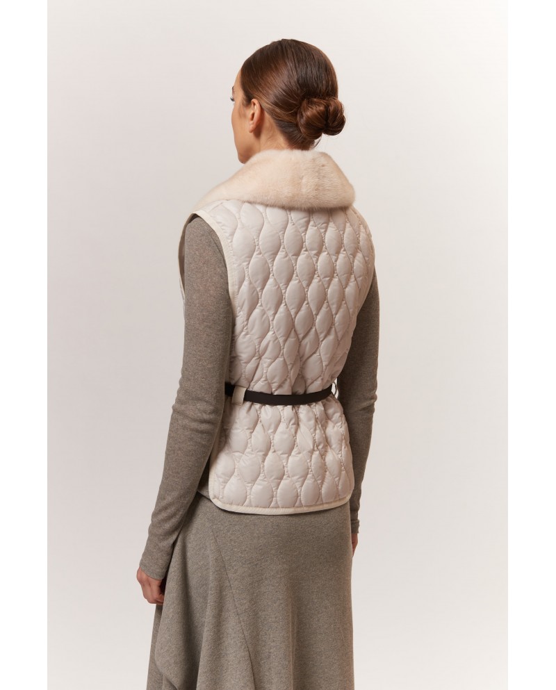 BUN 96 | Quilted Vest with Fur Collar